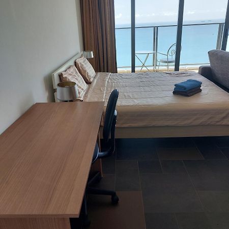 Sea View Apartment In باتايا المظهر الخارجي الصورة
