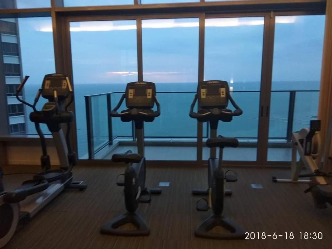 Sea View Apartment In باتايا المظهر الخارجي الصورة