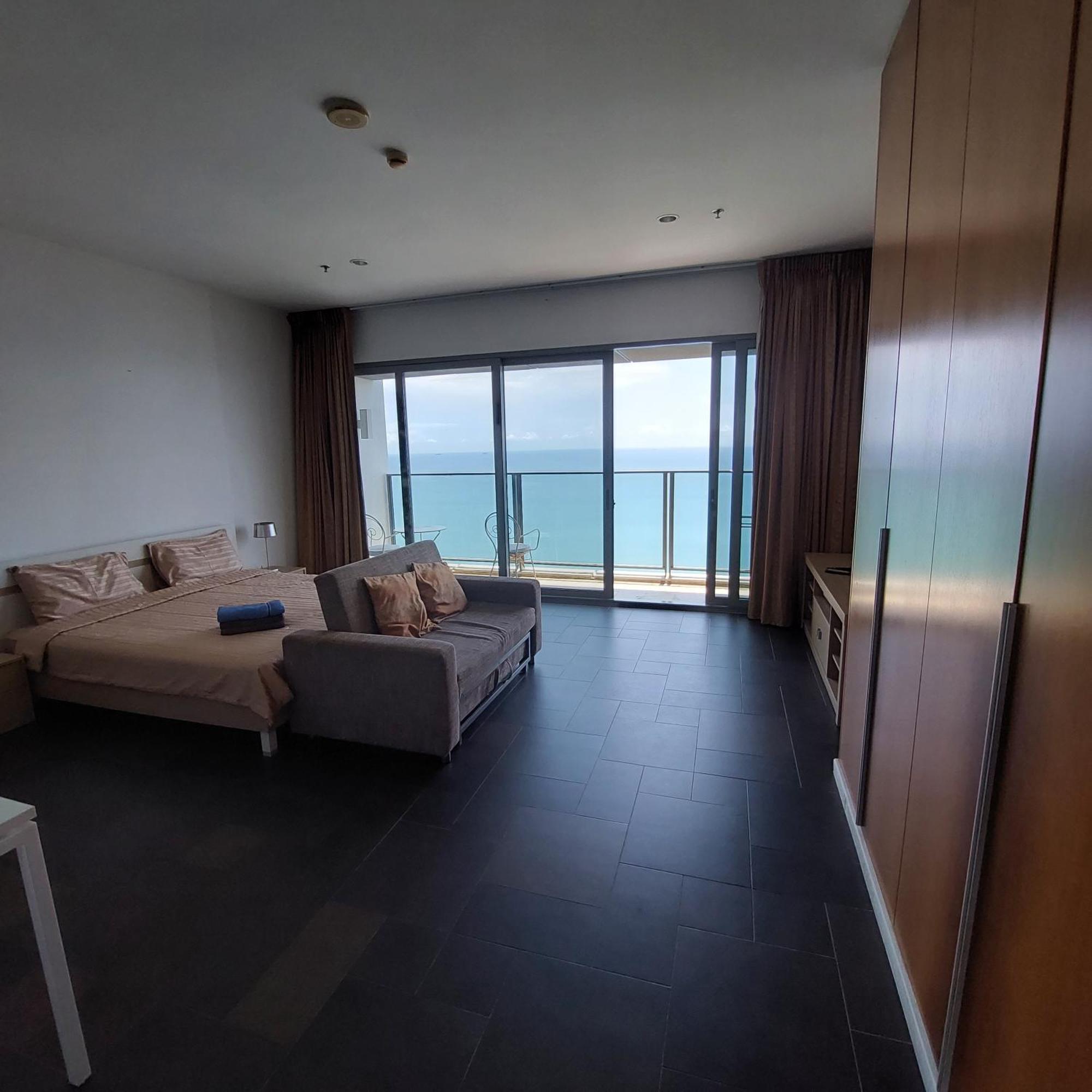 Sea View Apartment In باتايا المظهر الخارجي الصورة