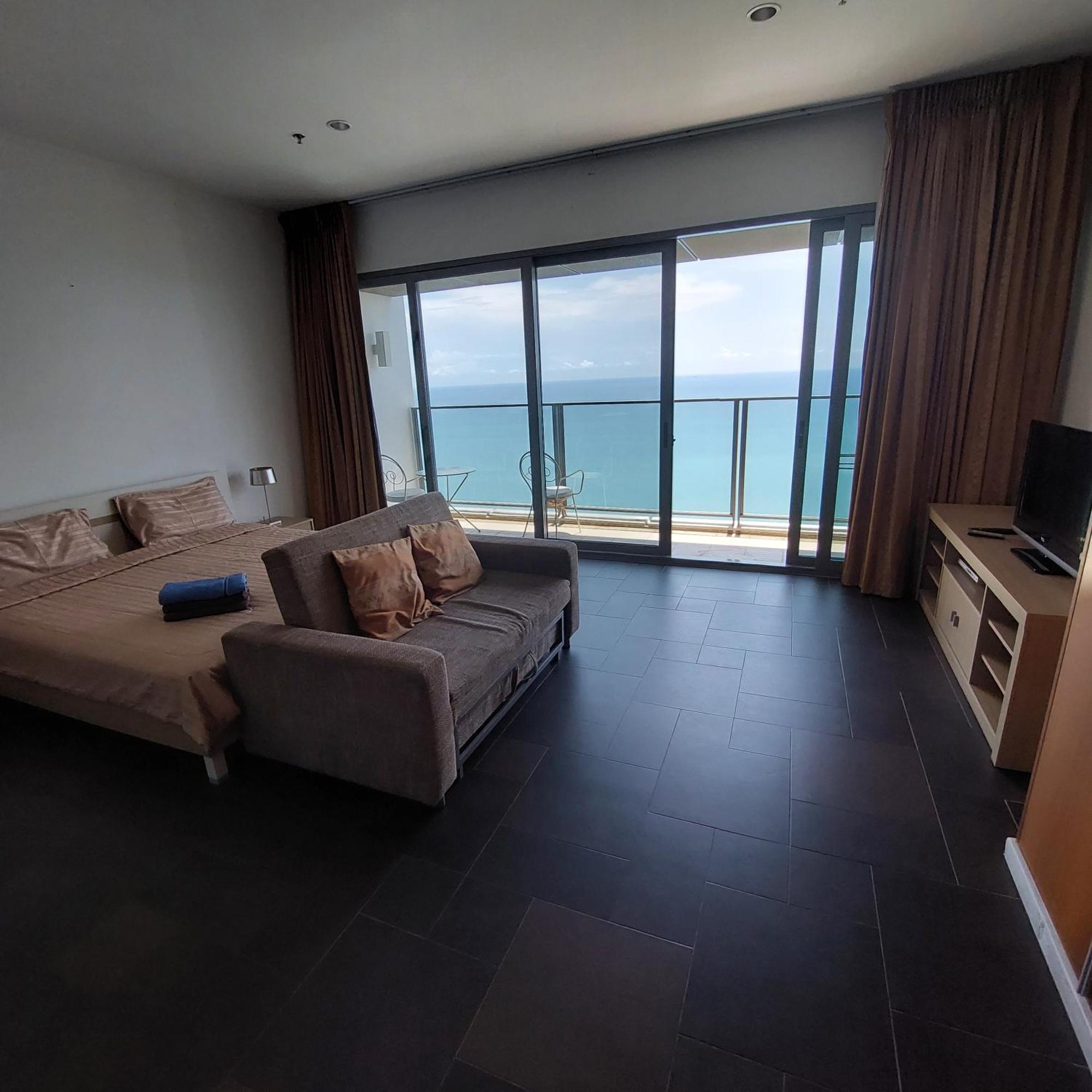 Sea View Apartment In باتايا المظهر الخارجي الصورة