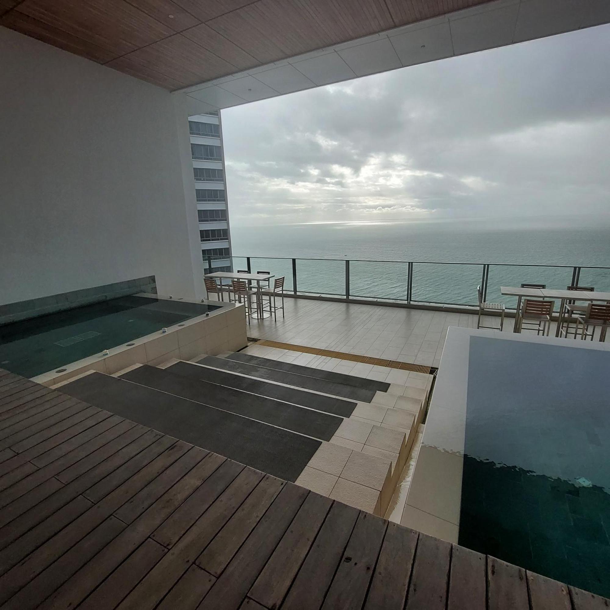 Sea View Apartment In باتايا المظهر الخارجي الصورة