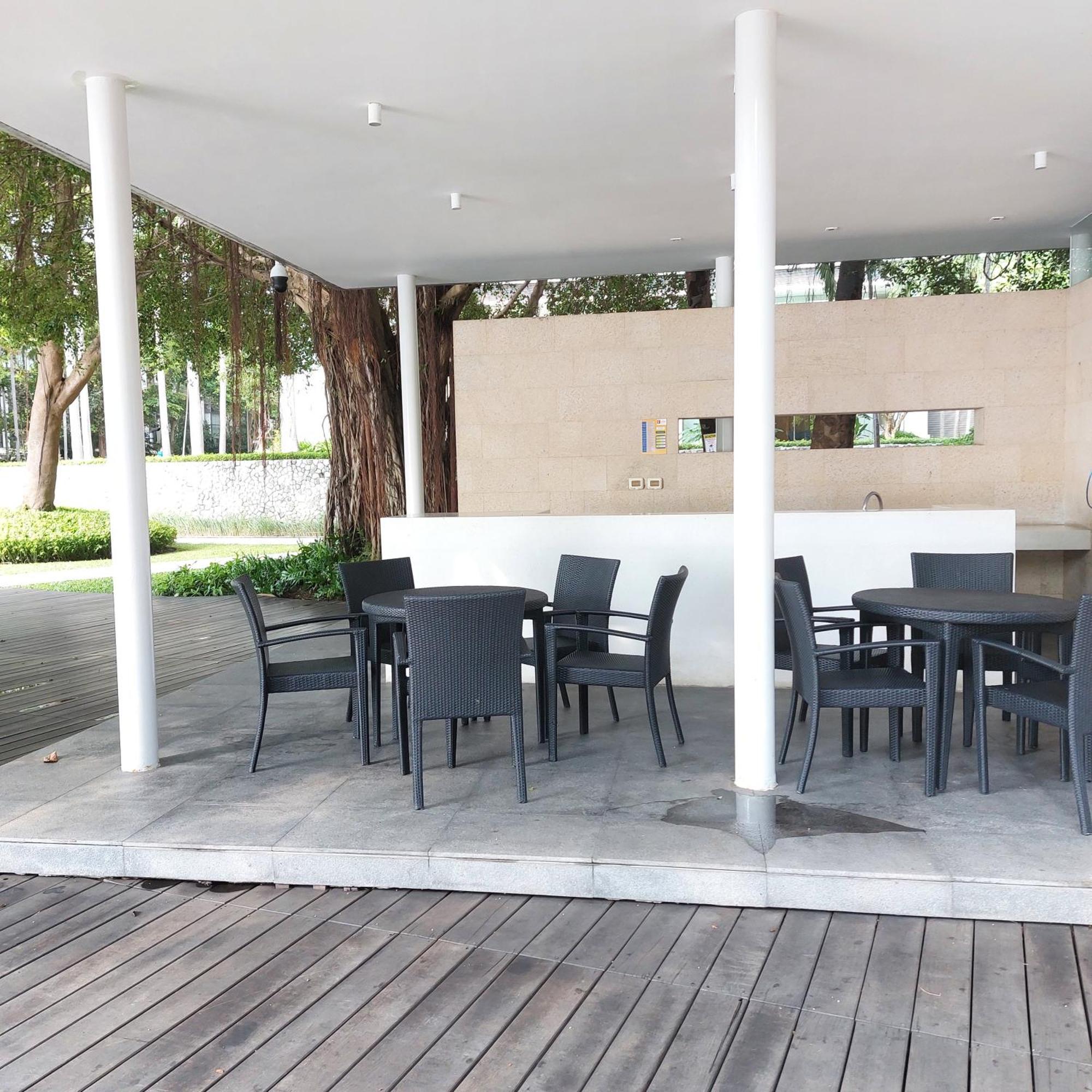 Sea View Apartment In باتايا المظهر الخارجي الصورة